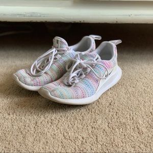 Nike women’s size 6 shoe